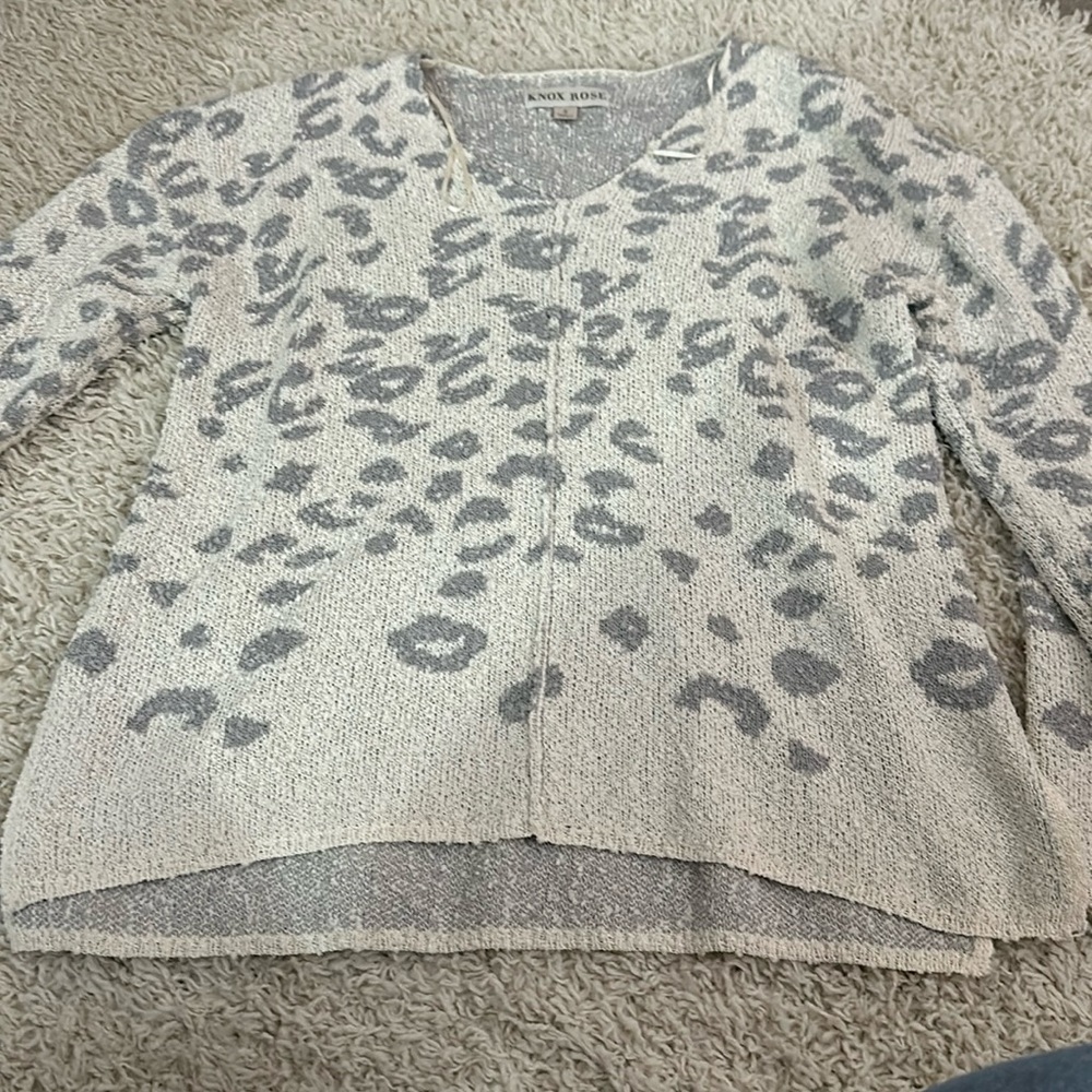 NWOT! Knox Rose sweater!